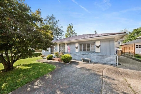 Tiny photo for 2521 Algonquin Avenue AVE, Ashland, KY 41101 (MLS # 61228)