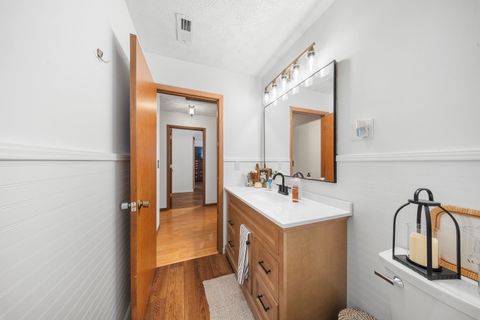 Tiny photo for 905 Linnwood Street, Raceland, KY 41169 (MLS # 60437)