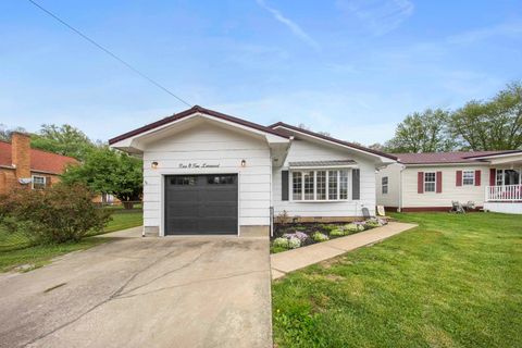 Tiny photo for 905 Linnwood Street, Raceland, KY 41169 (MLS # 60437)