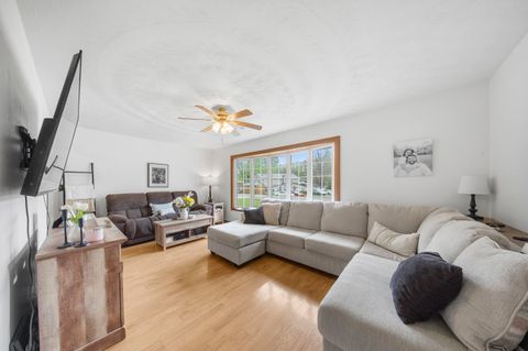 Tiny photo for 905 Linnwood Street, Raceland, KY 41169 (MLS # 60437)