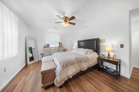 Tiny photo for 905 Linnwood Street, Raceland, KY 41169 (MLS # 60437)