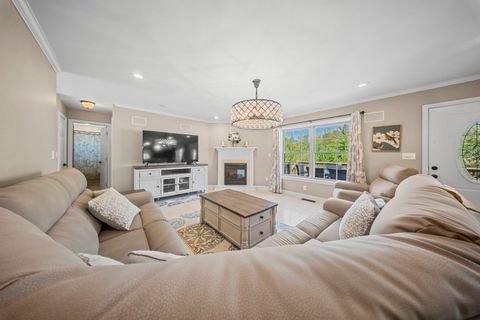 Tiny photo for 601 Leaf Court, Ashland, KY 41101 (MLS # 60478)