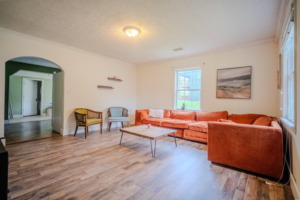 Photo of 105 E 4th Street, GRAYSON, KY 41143 (MLS # 61307)