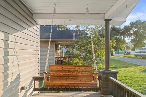 Tiny photo for 329 4th Avenue, Worthington, KY 41183 (MLS # 61217)