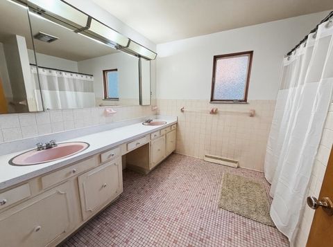 Tiny photo for 1605 Lexington Ave Ave, Ashland, KY 41101 (MLS # 60464)