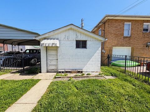 Tiny photo for 1605 Lexington Ave Ave, Ashland, KY 41101 (MLS # 60464)