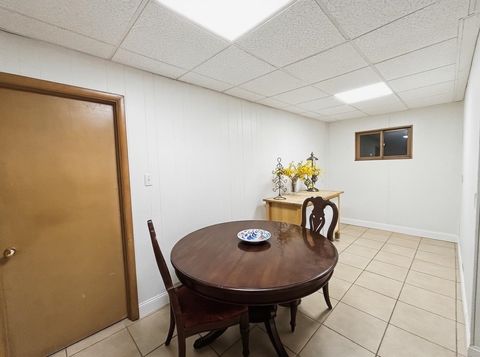 Tiny photo for 1605 Lexington Ave Ave, Ashland, KY 41101 (MLS # 60464)