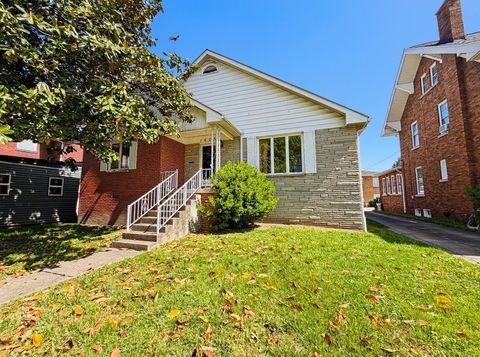 Photo of 1605 Lexington Ave Ave, Ashland, KY 41101 (MLS # 60464)