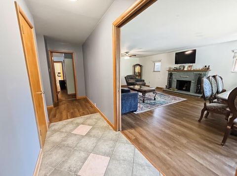 Tiny photo for 1605 Lexington Ave Ave, Ashland, KY 41101 (MLS # 60464)