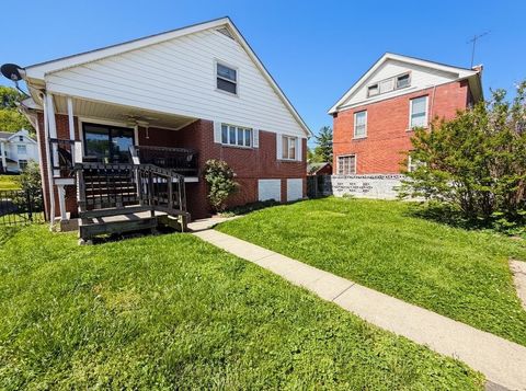 Tiny photo for 1605 Lexington Ave Ave, Ashland, KY 41101 (MLS # 60464)