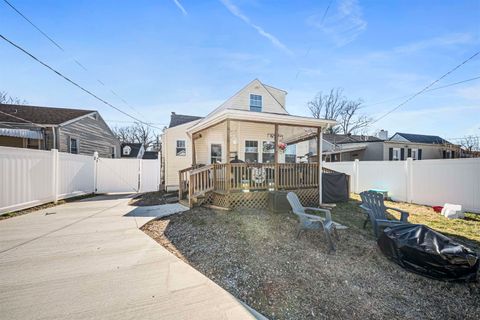 Tiny photo for 4513 Blackburn Avenue, Ashland, KY 41101 (MLS # 60233)