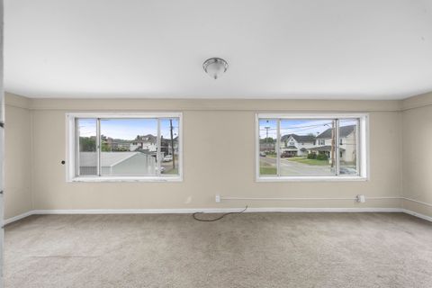 Tiny photo for 2429 Hilton Ave, Ashland, KY 41101 (MLS # 60456)