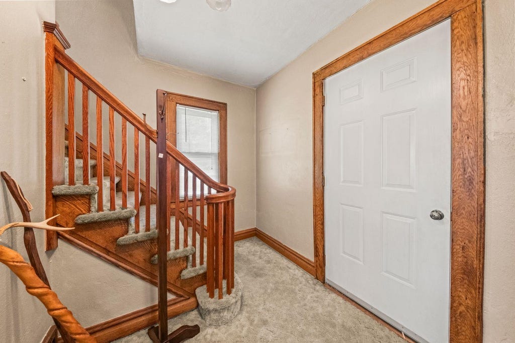 Photo of 1910 Blackburn Avenue, Ashland, KY 41101 (MLS # 61120)