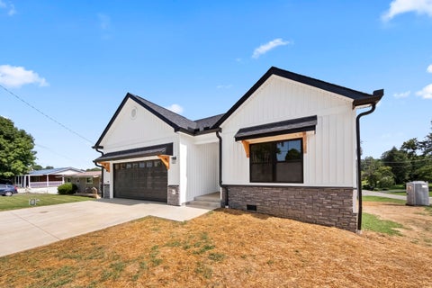 Tiny photo for 409 Poplar Street, Flatwoods, KY 41139 (MLS # 61079)