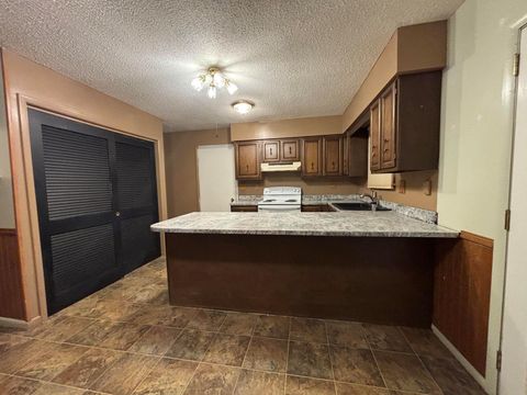 Tiny photo for 559 Northwood Avenue Ave, Franklin Furnace, OH 45629 (MLS # 59609)
