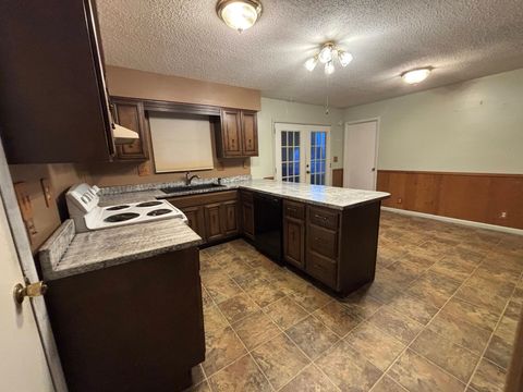 Tiny photo for 559 Northwood Avenue Ave, Franklin Furnace, OH 45629 (MLS # 59609)