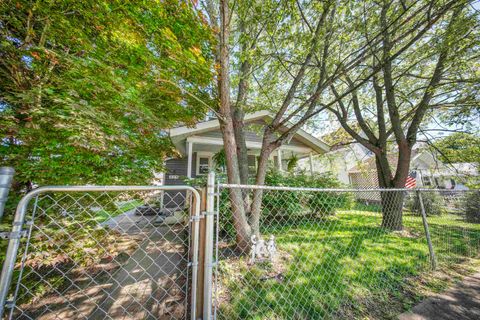Tiny photo for 429 4th Avenue, Worthington, KY 41183 (MLS # 60498)