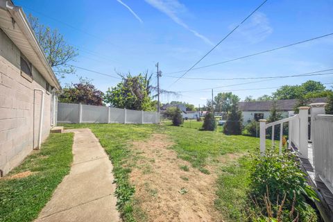 Tiny photo for 429 4th Avenue, Worthington, KY 41183 (MLS # 60498)