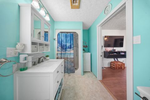 Tiny photo for 429 4th Avenue, Worthington, KY 41183 (MLS # 60498)