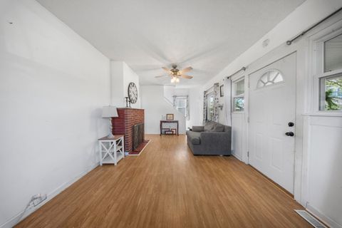 Tiny photo for 429 4th Avenue, Worthington, KY 41183 (MLS # 60498)