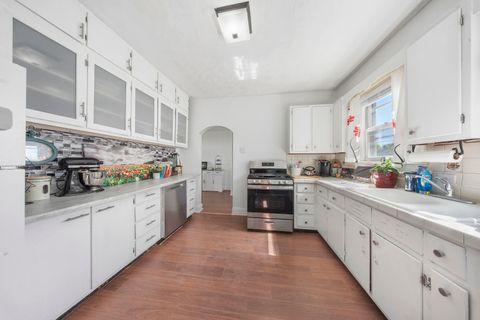 Tiny photo for 429 4th Avenue, Worthington, KY 41183 (MLS # 60498)