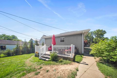 Tiny photo for 429 4th Avenue, Worthington, KY 41183 (MLS # 60498)