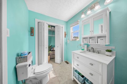 Tiny photo for 429 4th Avenue, Worthington, KY 41183 (MLS # 60498)