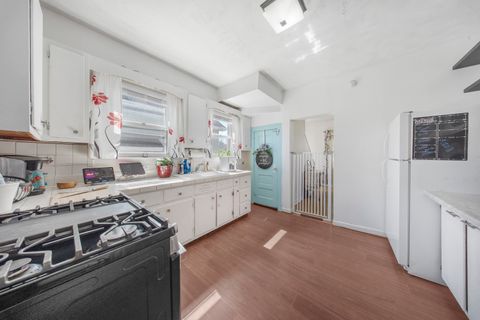 Tiny photo for 429 4th Avenue, Worthington, KY 41183 (MLS # 60498)