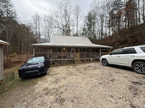 Photo of 128 Aspen Drive, Louisa, KY 41230 (MLS # 60199)