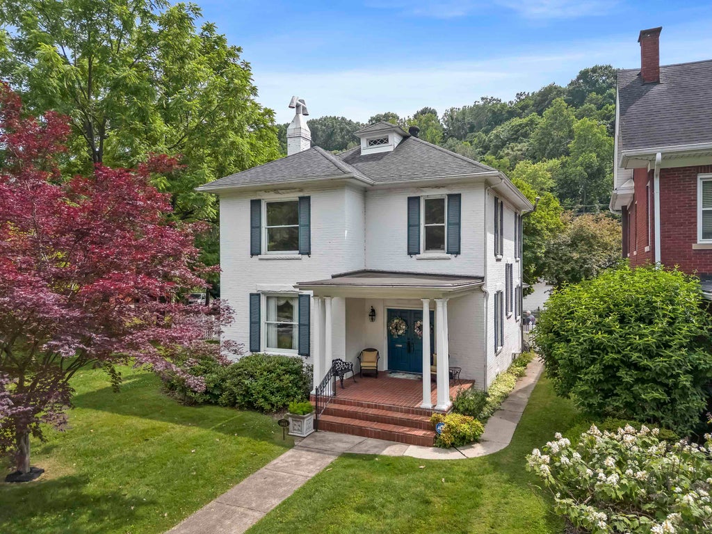 Photo of 2116 Lexington Avenue Ave, Ashland, KY 41101 (MLS # 60772)
