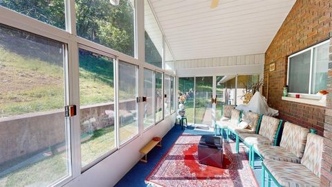 Tiny photo for 1812 Coffman Street St, Barboursville, WV 25504 (MLS # 59586)