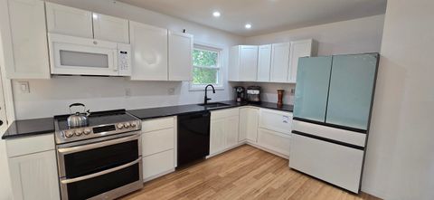 Tiny photo for 2521 W Woods Court, Ashland, KY 41102 (MLS # 59594)
