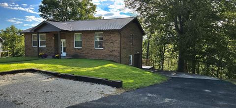 Tiny photo for 2521 W Woods Court, Ashland, KY 41102 (MLS # 59594)