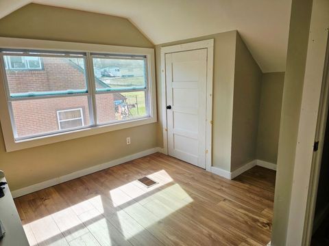 Tiny photo for 2915 Dawes Street, Ashland, KY 41101 (MLS # 60458)