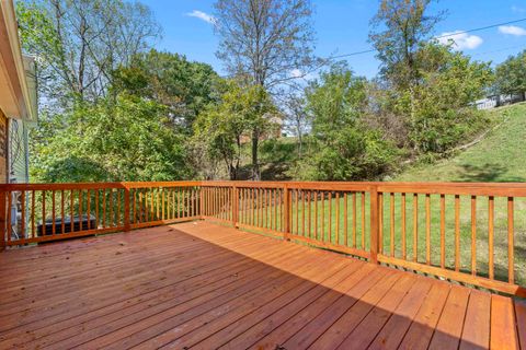 Tiny photo for 1633 Rebel Road Rd, Ashland, KY 41102 (MLS # 59599)