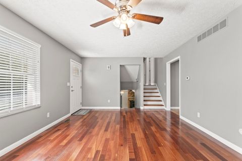 Tiny photo for 1633 Rebel Road Rd, Ashland, KY 41102 (MLS # 59599)