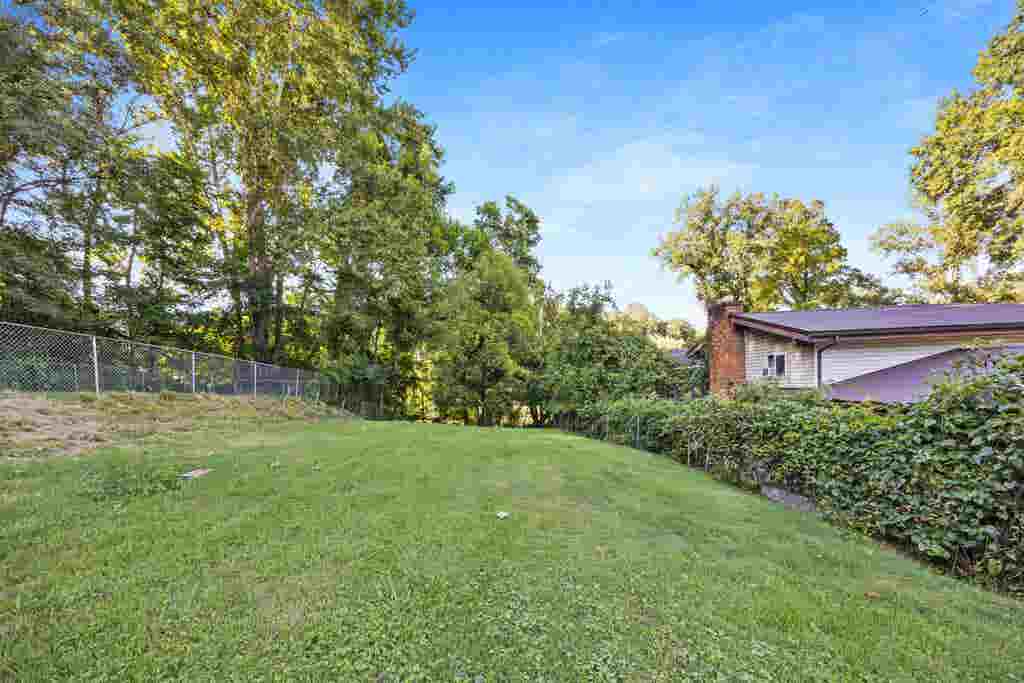 Photo of 1017 Geiger Lane, Ashland, KY 41101 (MLS # 61140)