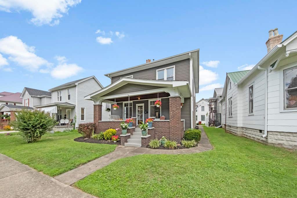 Photo of 306 Bellefonte Street, Russell, KY 41169 (MLS # 61042)