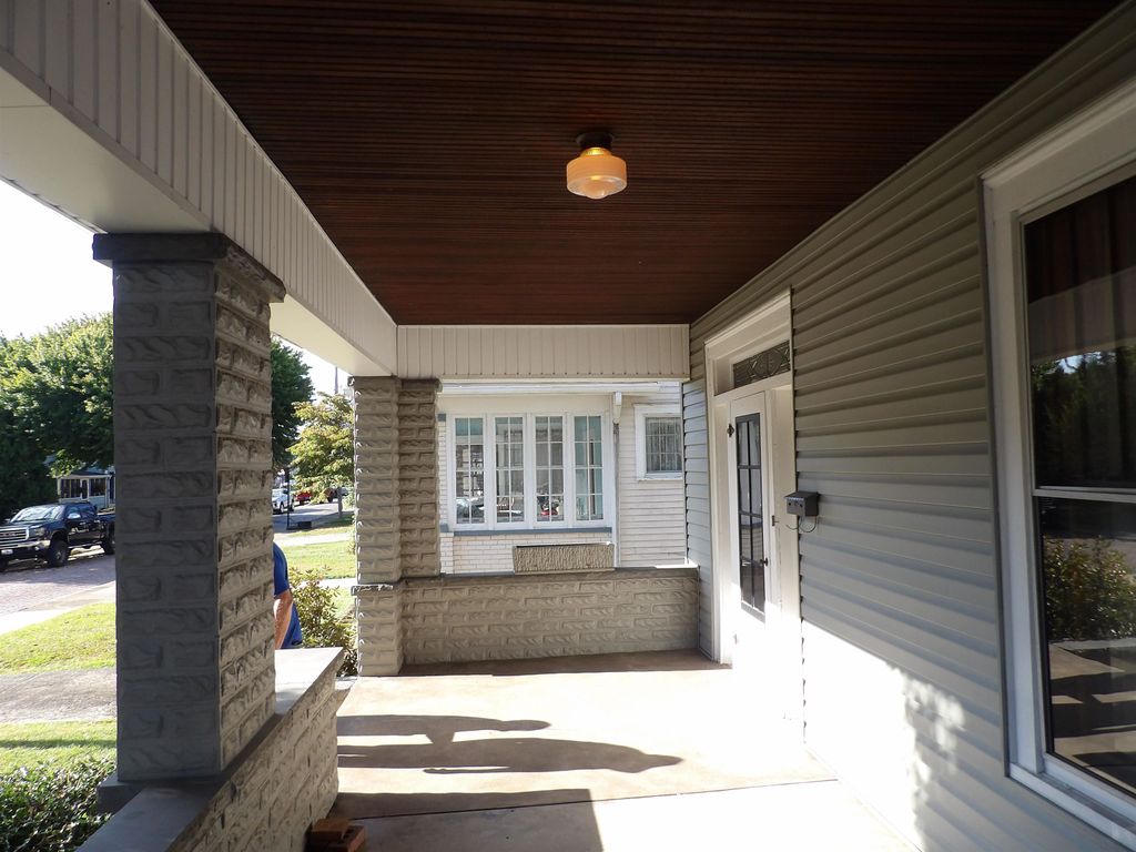 Photo of 228 Etna St, Russell, KY 41169 (MLS # 59421)