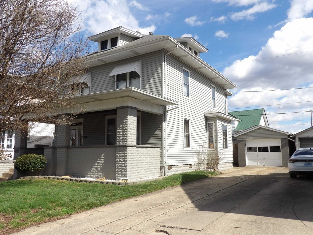 Photo of 228 Etna St, Russell, KY 41169 (MLS # 59421)