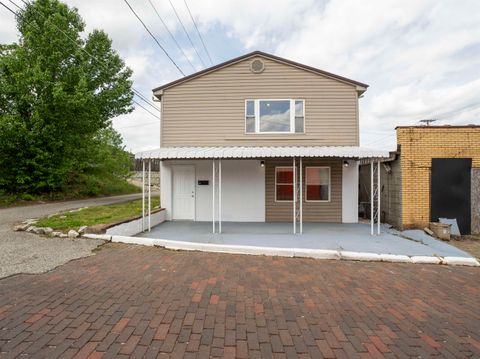 Tiny photo for 400 Crump Street, Raceland, KY 41169 (MLS # 60445)