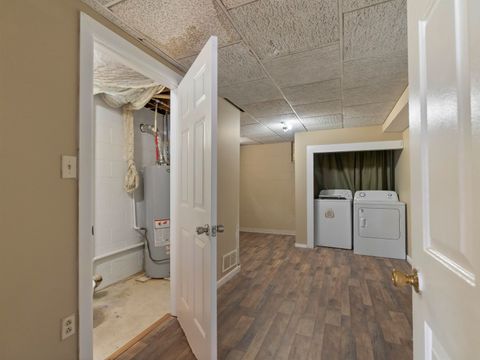 Tiny photo for 400 Crump Street, Raceland, KY 41169 (MLS # 60445)