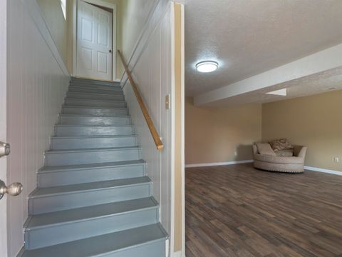 Tiny photo for 400 Crump Street, Raceland, KY 41169 (MLS # 60445)