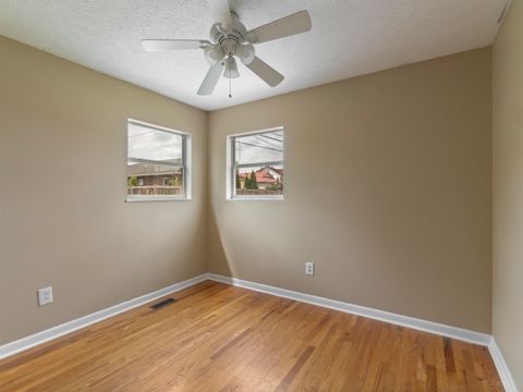 Tiny photo for 400 Crump Street, Raceland, KY 41169 (MLS # 60445)