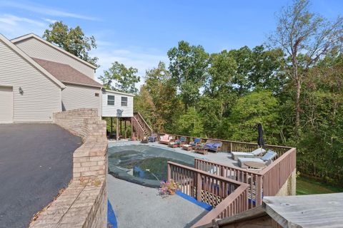 Tiny photo for 7310 Ridgeway Court, Ashland, KY 41102 (MLS # 59569)