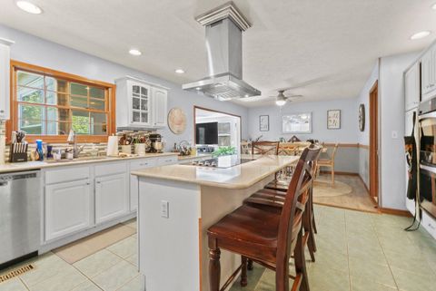 Tiny photo for 7310 Ridgeway Court, Ashland, KY 41102 (MLS # 59569)