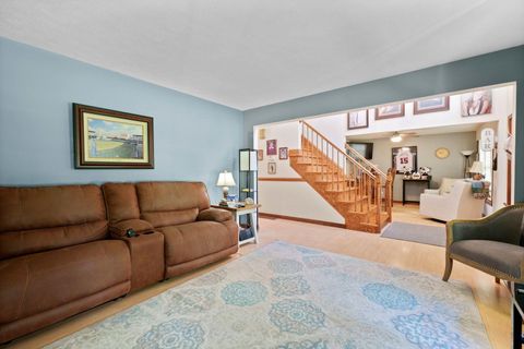 Tiny photo for 7310 Ridgeway Court, Ashland, KY 41102 (MLS # 59569)