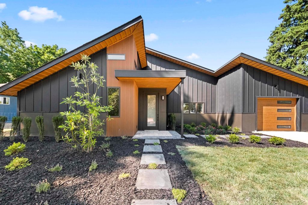 Photo of 2315 Hillcrest Road, Ashland, KY 41101 (MLS # 60708)