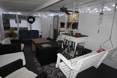 Tiny photo for 1121 Market Street, Worthington, KY 41183 (MLS # 60039)