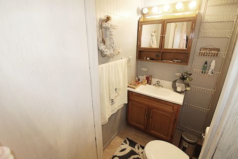 Tiny photo for 1121 Market Street, Worthington, KY 41183 (MLS # 60039)